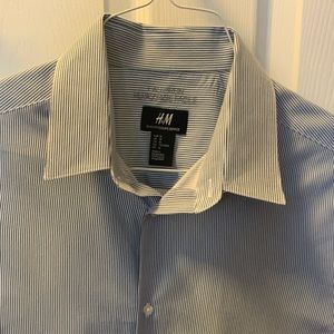 Mens short sleeve button down shirt.